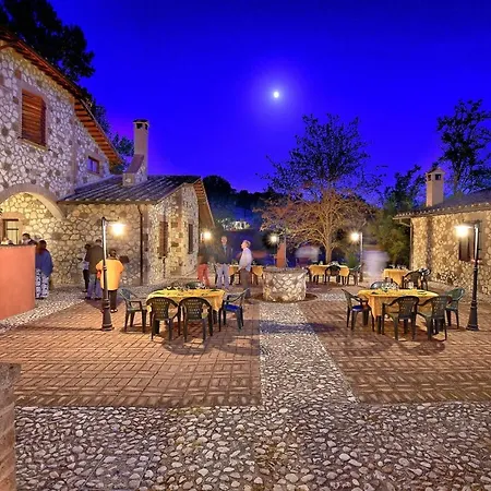 Sleeps 4 T241786 *