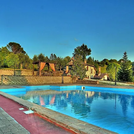 Appartamento Sleeps 4 T241786